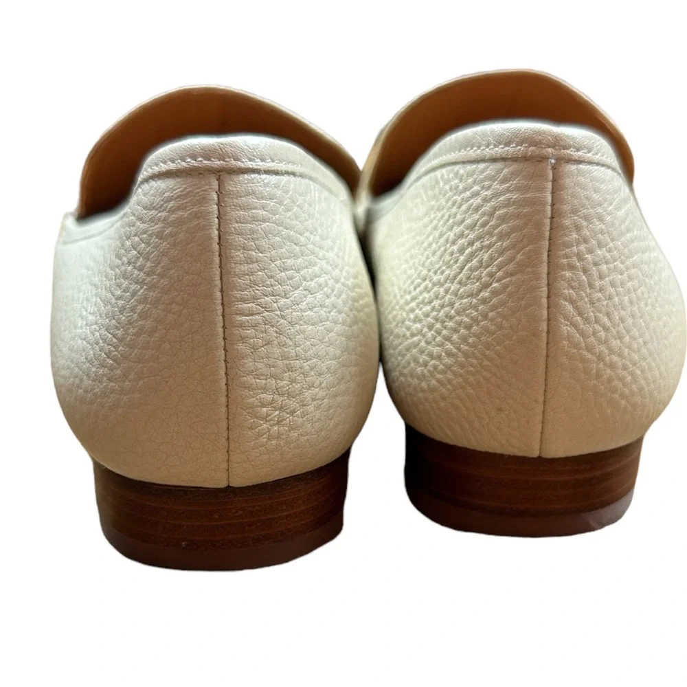 TORY BURCH: Cream Jessa Pebbled Leather Loafer with Gold Details -Size 9